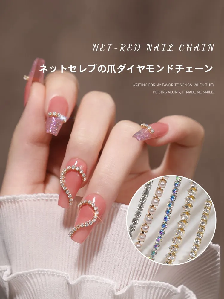 かっこいいシルバーネイルのデザインとしての金銀色ジルコニアチェーンパールネイルデコレーション