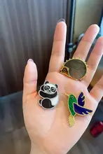 パンダデザインのブローチ【男性用スーツアクセサリー・幸運のモチーフ】