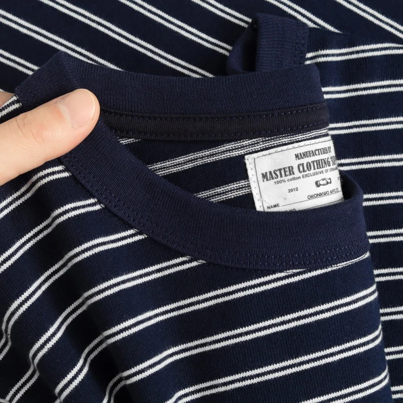 深青のストライプ ラウンドネック長袖Tシャツ：日常使いに最適な棉100%の柔らかさと复古風デザイン