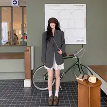 灰色の女性用ジャケット【春秋向け・ゆったりしたシルエット・クラス感あるデザイン】