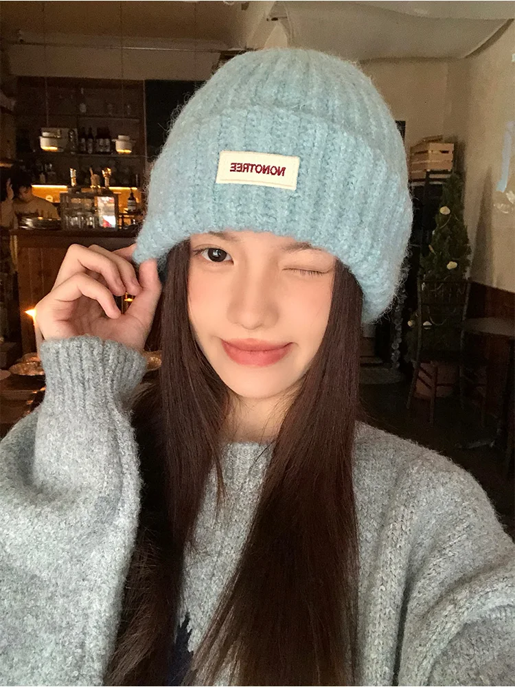 ショートヘアに合うニット帽をどう選ぶ？前髪なしでかっこよく見えるスタイルの秘密はここに