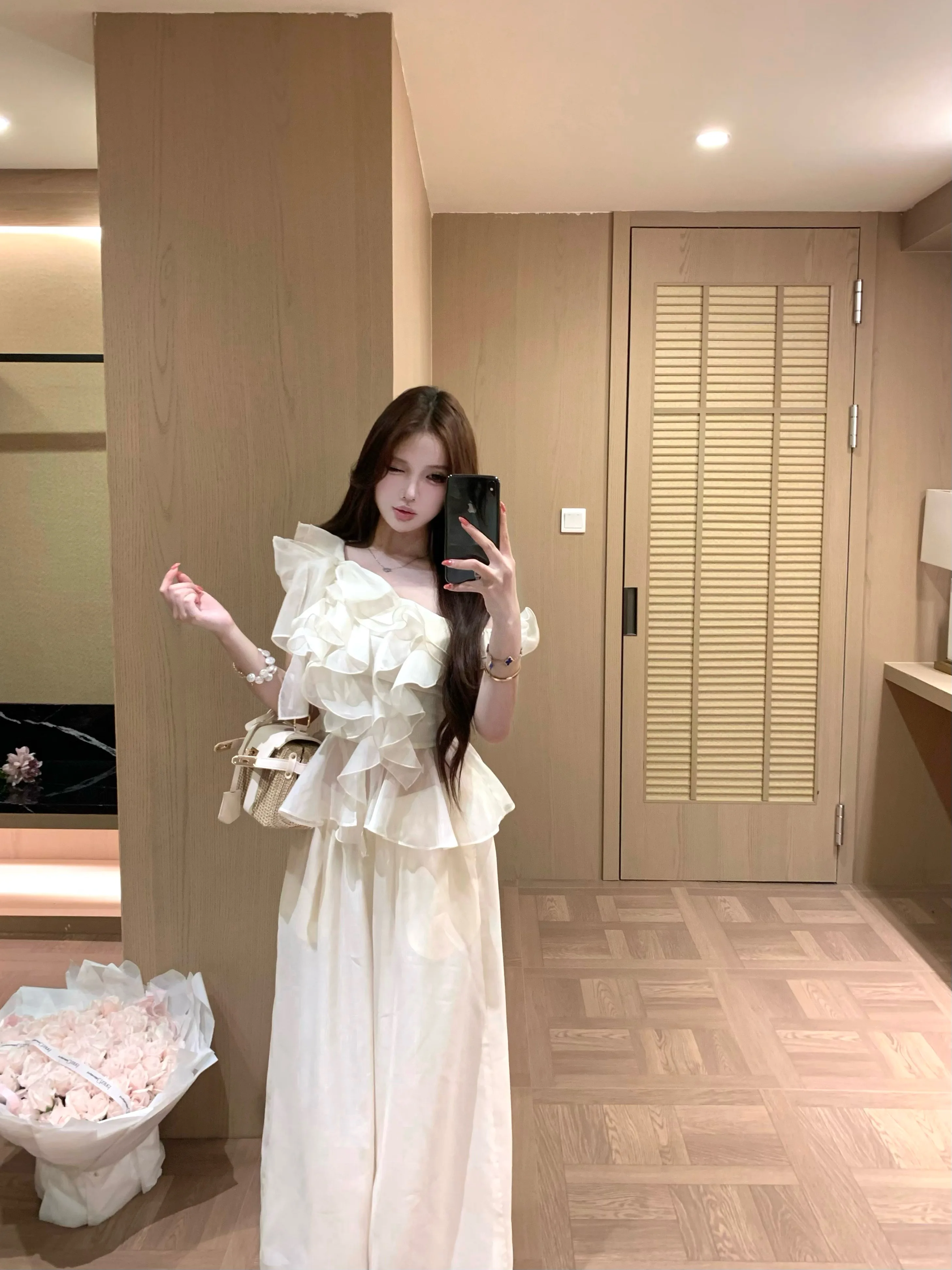 フィフティーズ ファッションで夏を彩るなら、この1着が最もおすすめ？