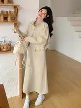 浅いカーキ色のスウェットワンピース【春用・女性・タンクトップスタイル】（セットアップ対応）