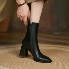 高めヒールのショートブーツ【インス風・ブラウン・粗いヒール・レトロマーチンブーツ】