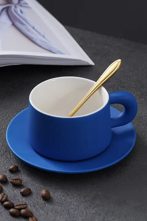 高級感ある手作り陶器コーヒーカップ【シンプルデザイン・ティータイム用・家庭用】