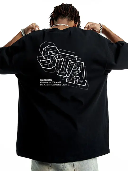 重ねロゴデザインのメンズショートスリーブTシャツ【カジュアル・夏用・ゆったりタイプ】