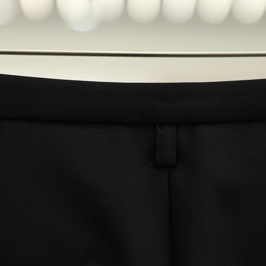 通勤服40代にぴったりなパンツは、どんなもの？