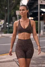 Lorna Jane ヨガ用 スポーツブラ＆ハイウエストショーツセット【快適・サファリデザイン・女性用】