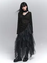 黒色の美しいラウンドネック長袖透かしシャツ【薄手・秋用】