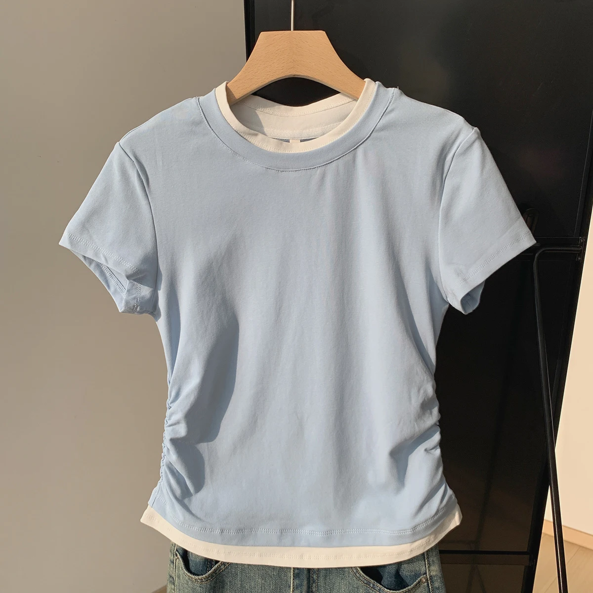シアートップス tシャツ 重ね着で失敗しない方法は？
