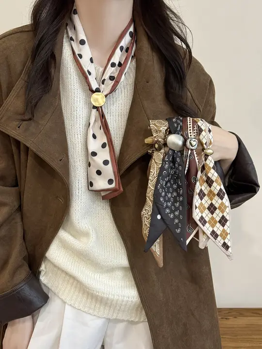 フレンチヴィンテージ風リボンスタイルのシルクネックスカーフ【薄手・ドット柄・装飾アクセサリー】