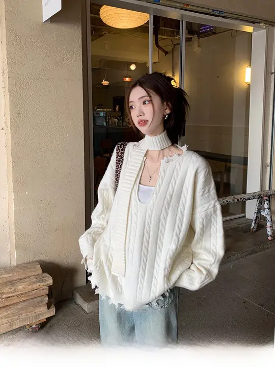 デザイン性のあるUネックニットトップス【秋用・優れた着心地・シンプルカラー】