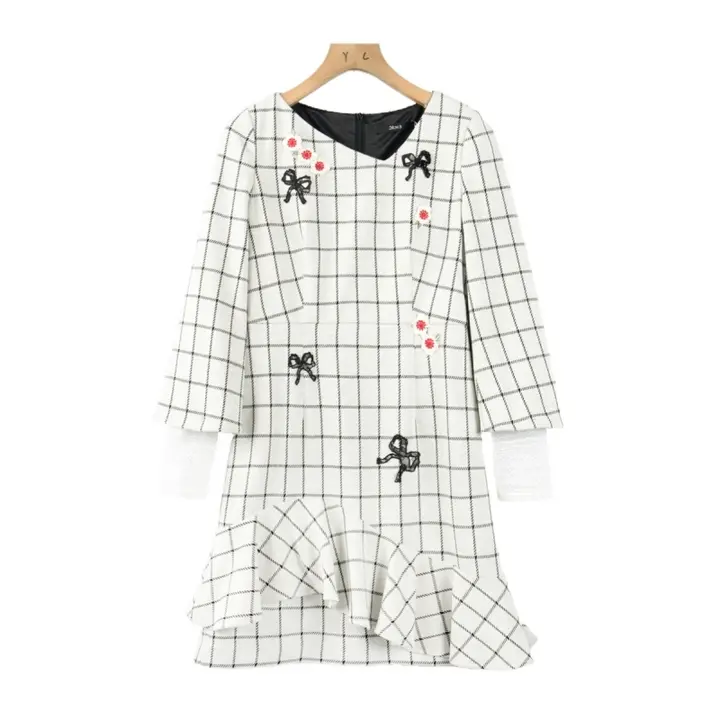 刺繍デザインのチェック柄コットンワンピース【冬用・極上の柔らかさ・ビーズ装飾】