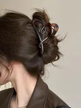 アクリル製 ハートレター 大きめサメクリップ【女性用・後頭部用・ヘアアクセサリー】