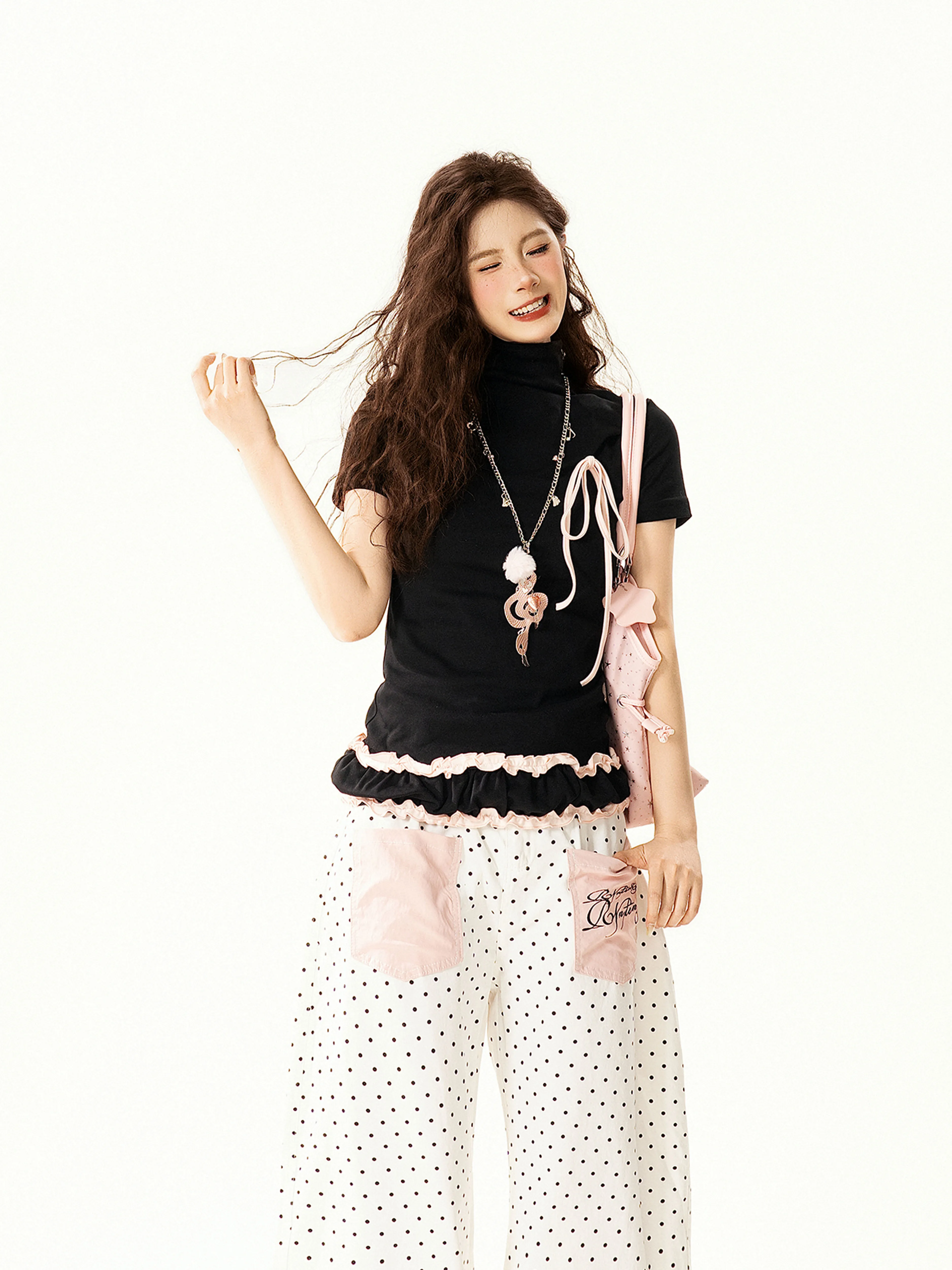 レトロデザインのフリル付きショートスリーブTシャツ：夏の日常スタイルに最適なスリムフィットアイテム