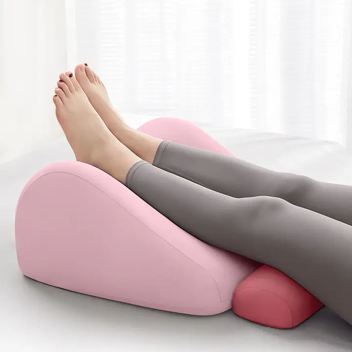足を高くして快適！静脈曲張対策のレッグピロー【極上の柔らかさ・寝る時の脚用】
