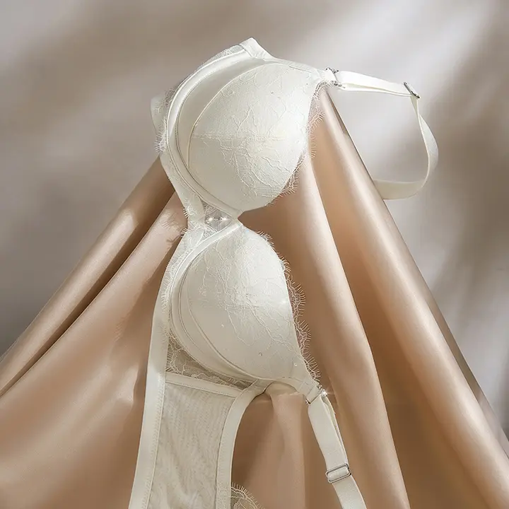 女性用ブラジャー【バストアップ・防下垂・調整型】