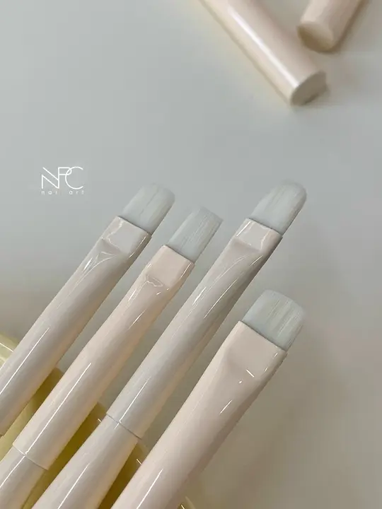 極上の柔らかさの底胶デザインネイルアート筆【平頭・短毛・磁吸機能付き】（セットアップ対応）