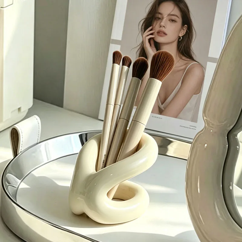 beauty supplies に欠かせない「収納の美しさ」は、どう選ぶ？