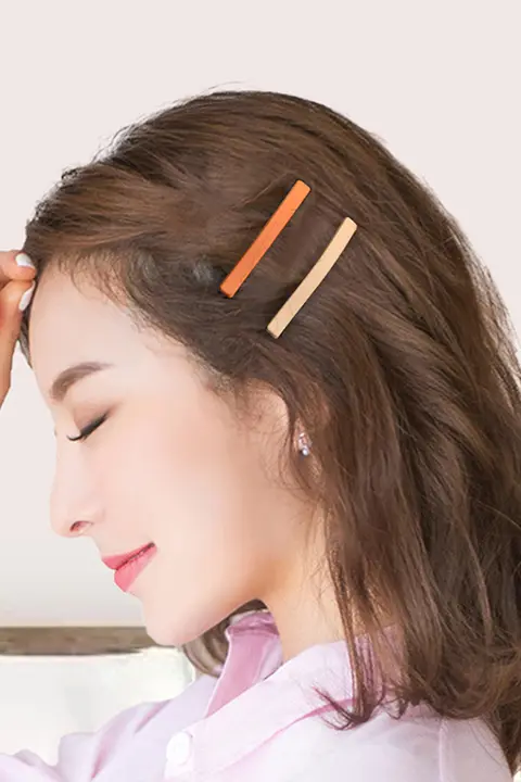 洗練されたデザインの黒色ヘアクリップ【マット仕上げ・金属製・サイドバング用】