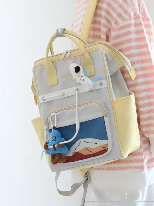 シンプルなデザインの学生用リュックサック【大容量・学院風・女性用】