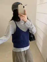リバーシブルVネックニットカーディガンベスト【春用・重ね着スタイル】