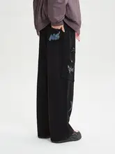 ユニークなグラフィックデザインのリラクシングカーゴパンツ【夏用・ストリートスタイル・ルーズフィット】（セットアップ対応）