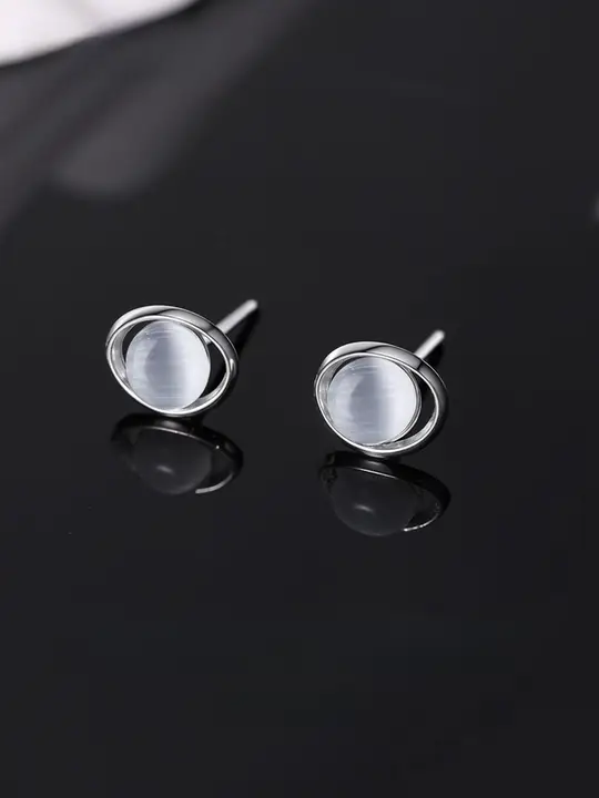 純銀製 カット猫眼石のイヤリング【耳穴を育てる・独特で美しいデザイン】