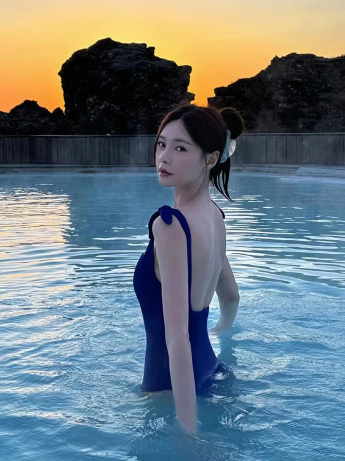 DUDU ラッシュガードおすすめ：小清新スタイルの女性用ジッパーデザインワンピース
