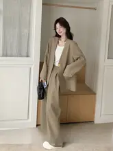 カーキ色の高級スーツ【女性用・カジュアル・したワイドパンツ・秋春対応】（セットアップ対応）