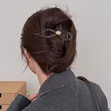 高級感あるパール付きバタフライリボンヘアクリップ【ツイストデザイン・後ろ頭用】