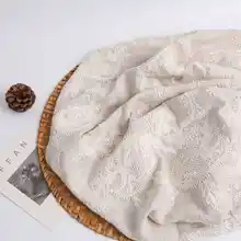 手刺繍風のカシューナッツ柄デザイン布地【極上の柔らかさ・ジャカード風】