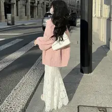 ゆったりとしたデザインのニットカーディガン【秋冬用・柔らかいピンク・女性用】