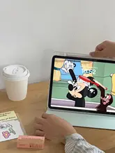 豆沙緑のiPad回転式アクリル透明ハードケース【耐衝撃・三折・横置き・縦置き対応】（セットアップ対応）