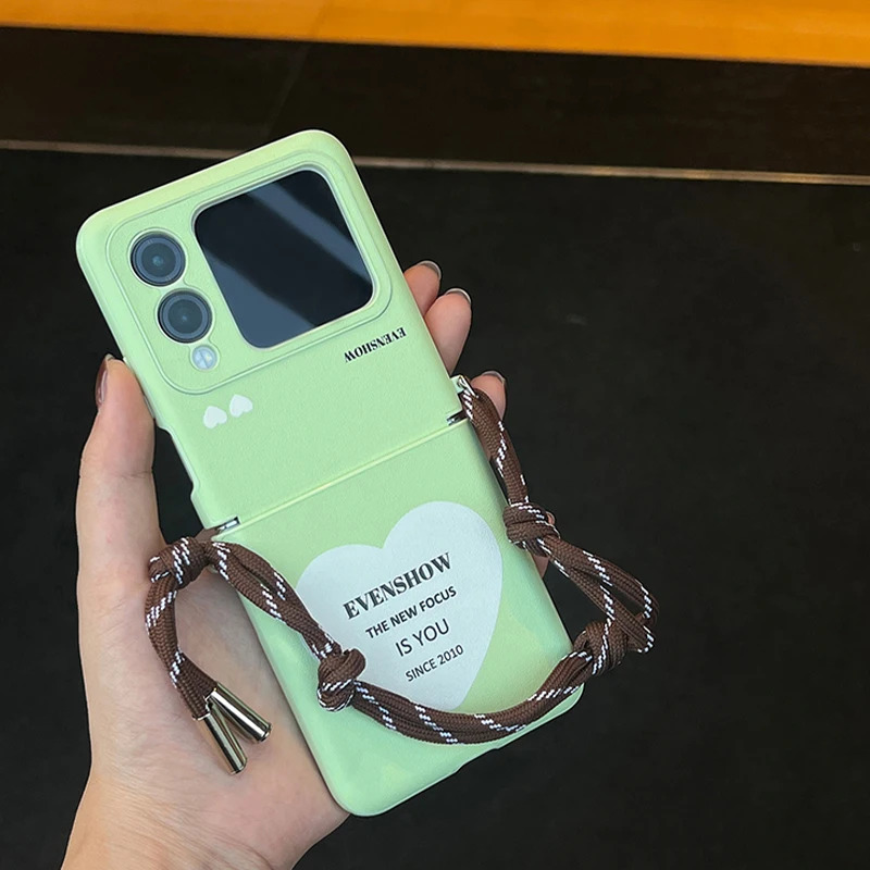 高級感あるスマートフォンケース：掛け紐付き全包タイプの実用性と保護性能