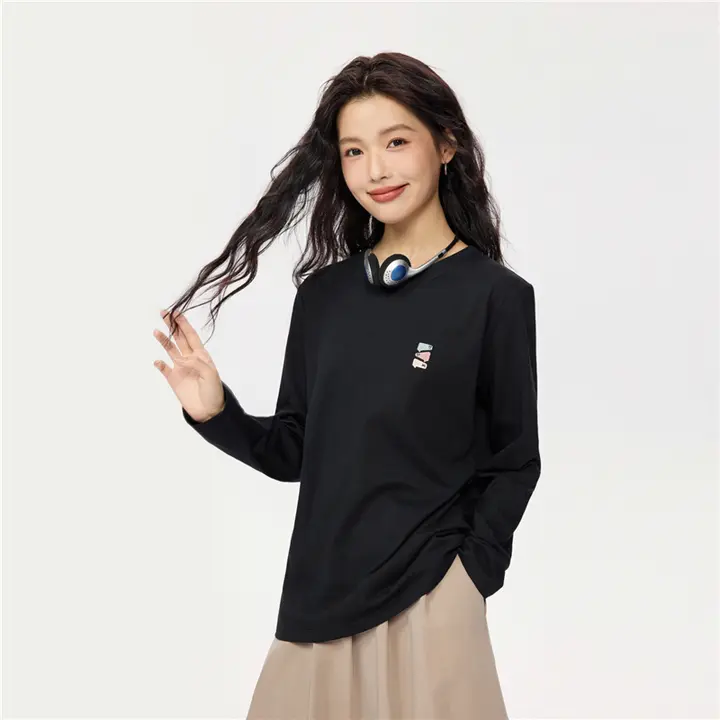 刺繍入りコットン長袖Tシャツ【ゆったりしたデザイン・ラウンドネック・春夏向け】