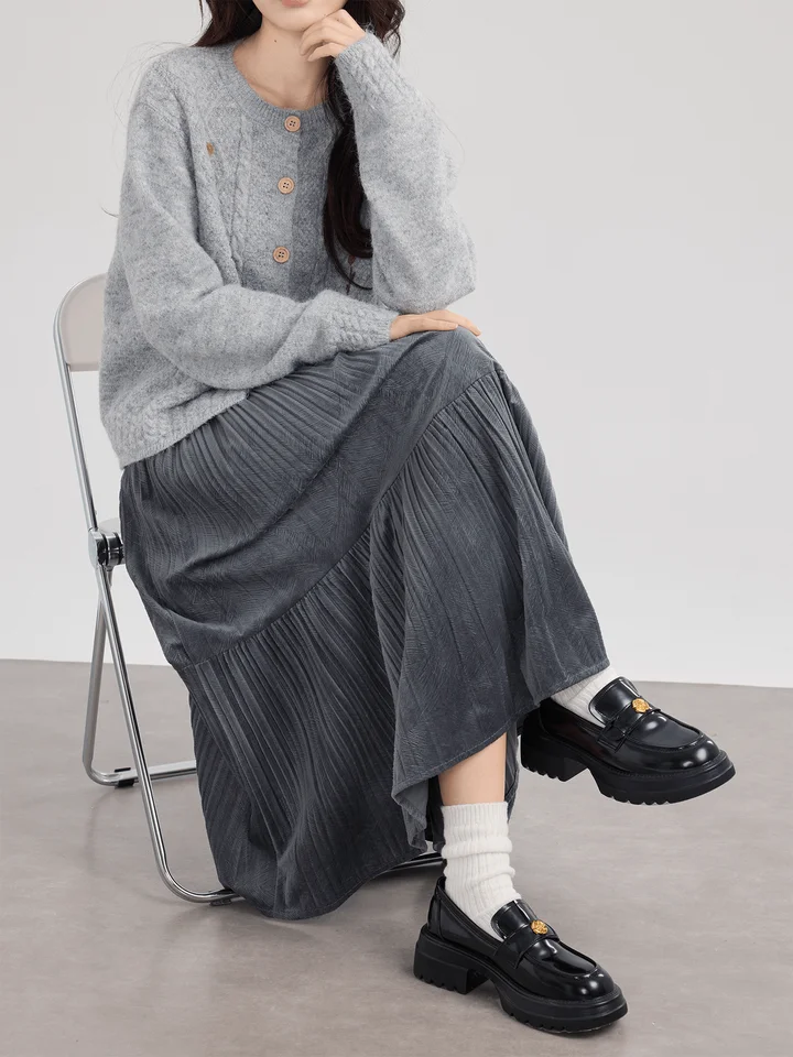 黒のベルベットプリーツスカート【大きいサイズ・Aライン・秋用】