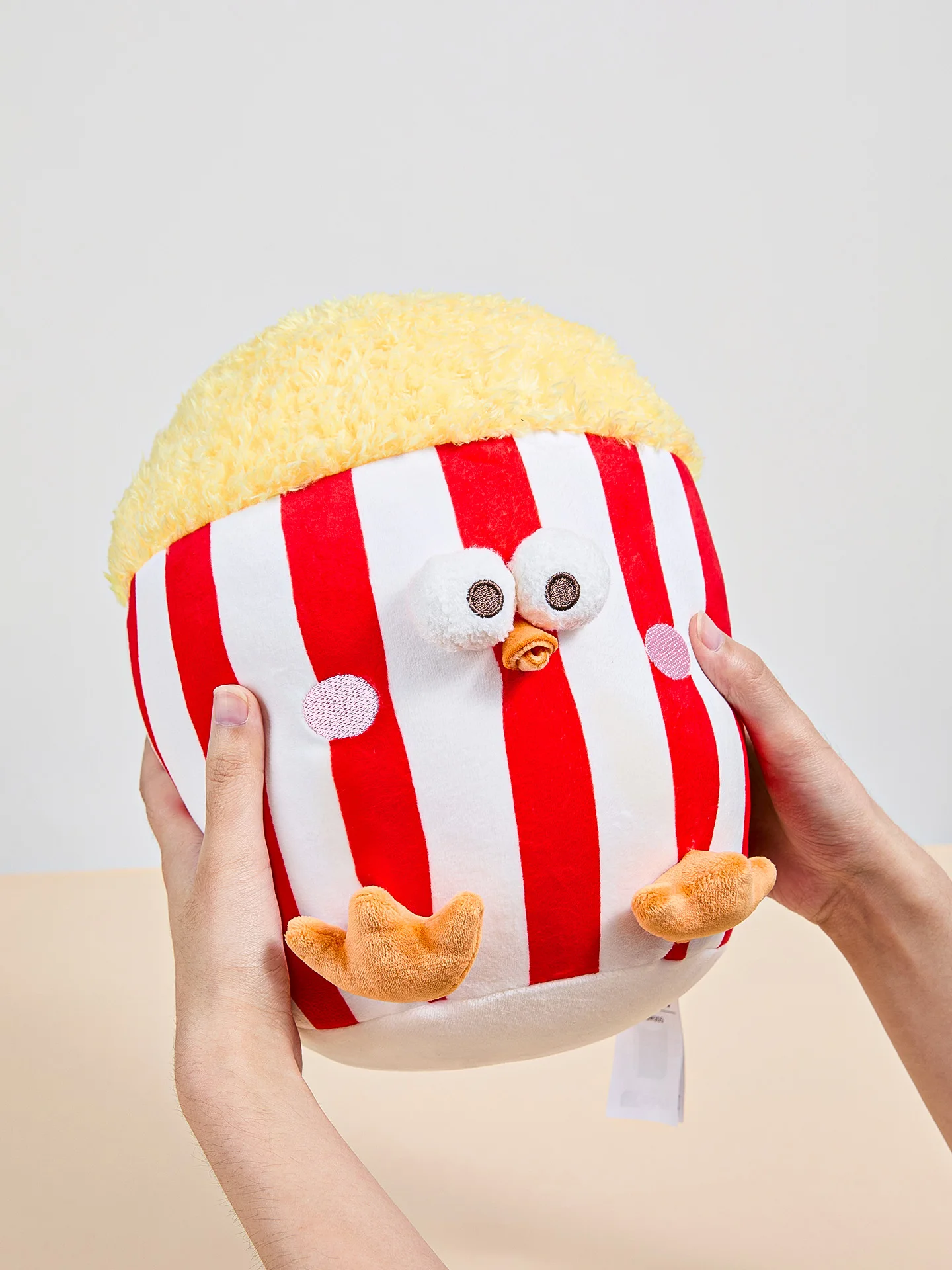 MINISO ポップコーンダンダンぬいぐるみ：かわいらしいデザインとふわふわ感がギフトにも最適