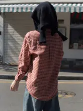 レトロな赤チェックPOLOカラー長袖シャツ【ゆったりとした中長丈・チェック柄】（セットアップ対応）