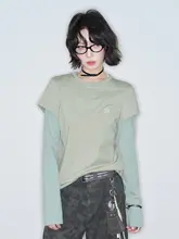 二重風デザインの長袖Tシャツ【カラーコンビネーション・レディース・トレンド】