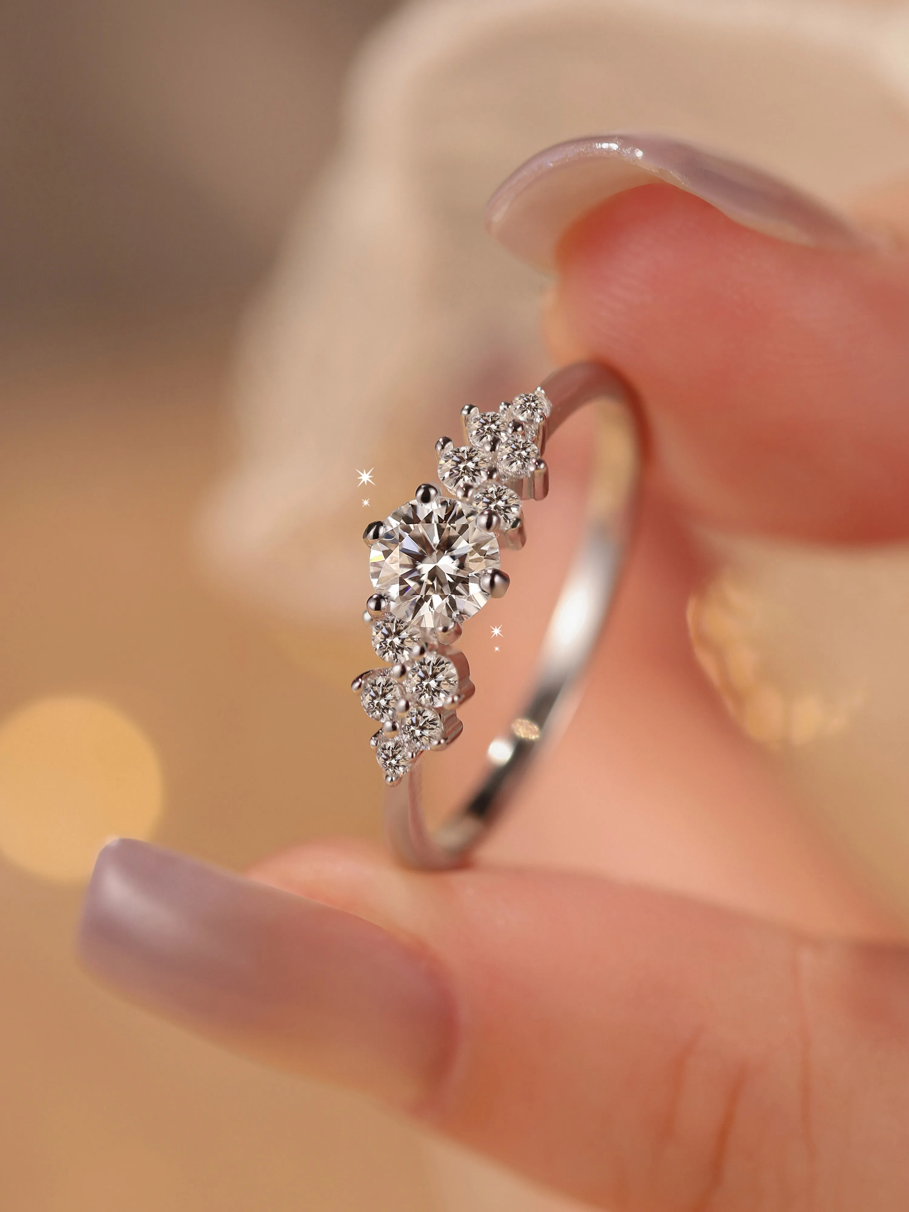 おしゃれな人が選ぶ 結婚指輪の選び方：培養ダイヤモンドリング【純銀・上品デザイン・婚約用】