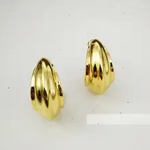 シンプルでスタイリッシュなデザイン！電気メッキ18K金ハーフサークルイヤリング【女性用・気品あるアクセサリー・シルバー針】