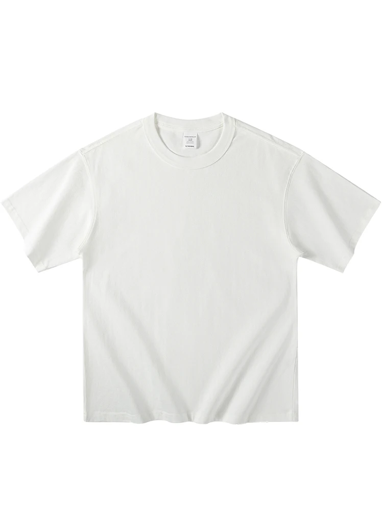 極上の柔らかさの白いTシャツ：半袖無地で日焼け対策と通勤スタイルを実現