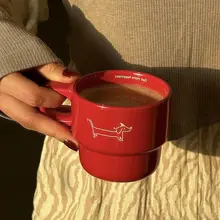 ウィンターデザインの陶器製キャラクターカップ【カラフル・犬のイラスト・コーヒー用】