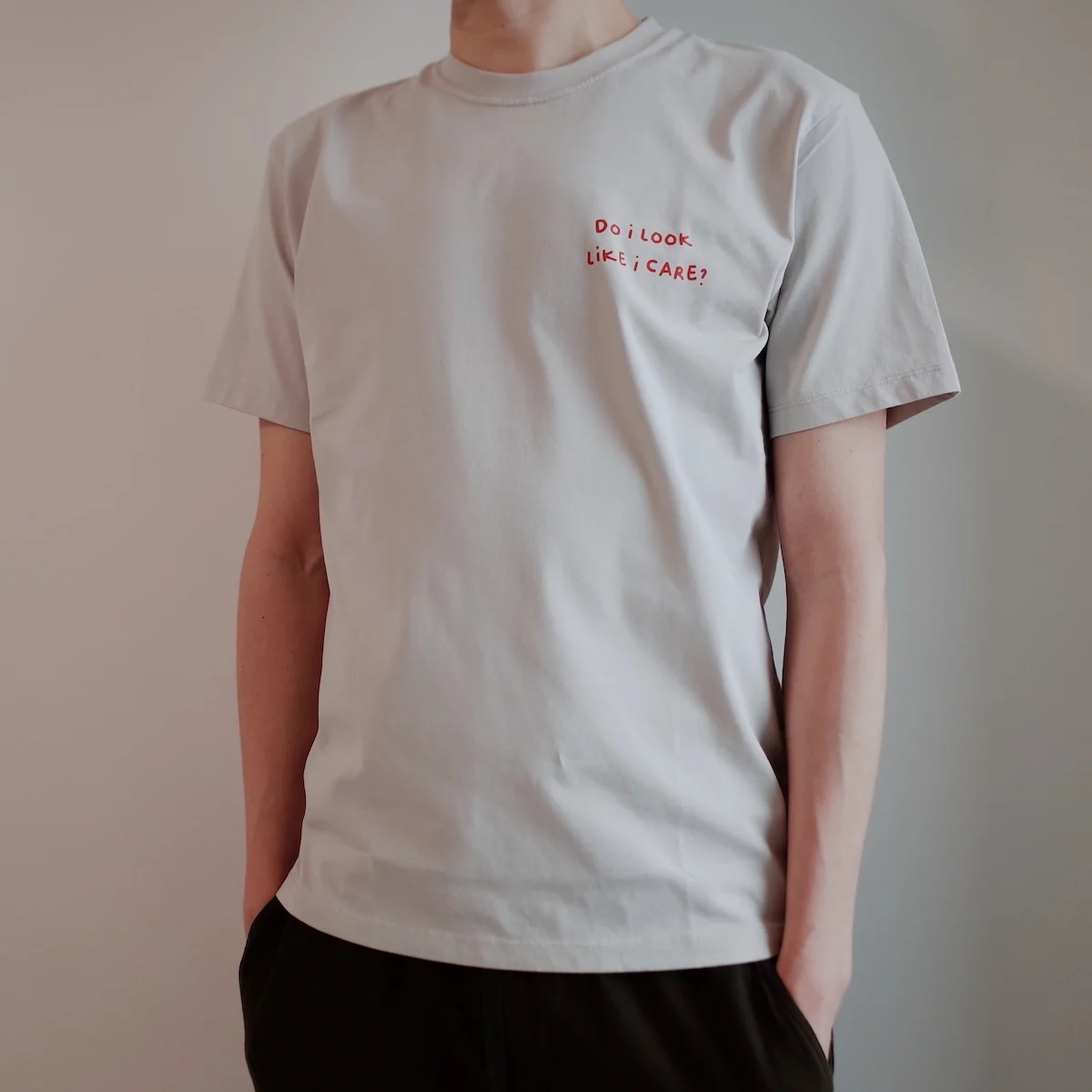 ユニークデザインTシャツ：this is never that とは異なる個性表現の実現