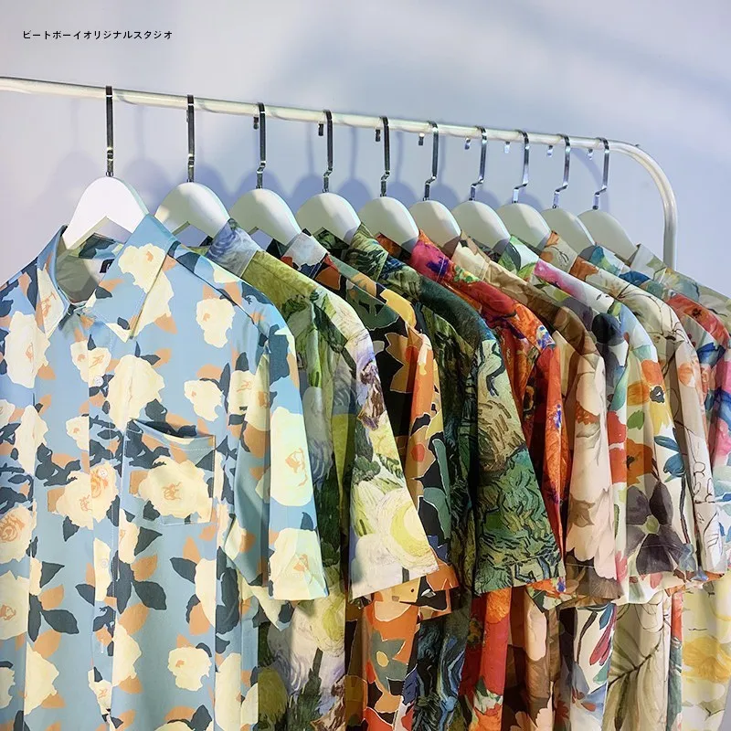 4月末に買える服の色選び方やブランドは？ヴィンテージ風油絵プリントシャツで春夏移行を彩る