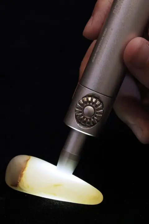 Nitecore GEM8 玉石鑑定用UVライト【手持ちタイプ・酒精チェック機能付き】