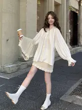 レース切替ノースリーブブラウスとミニスカートの春用女性向けファッション（セットアップ対応）