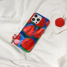 YUMIN SKY 夏の赤いイチゴデザインのiPhone用ケース【iPhone対応・衝撃吸収・ファッションアクセサリー付き】