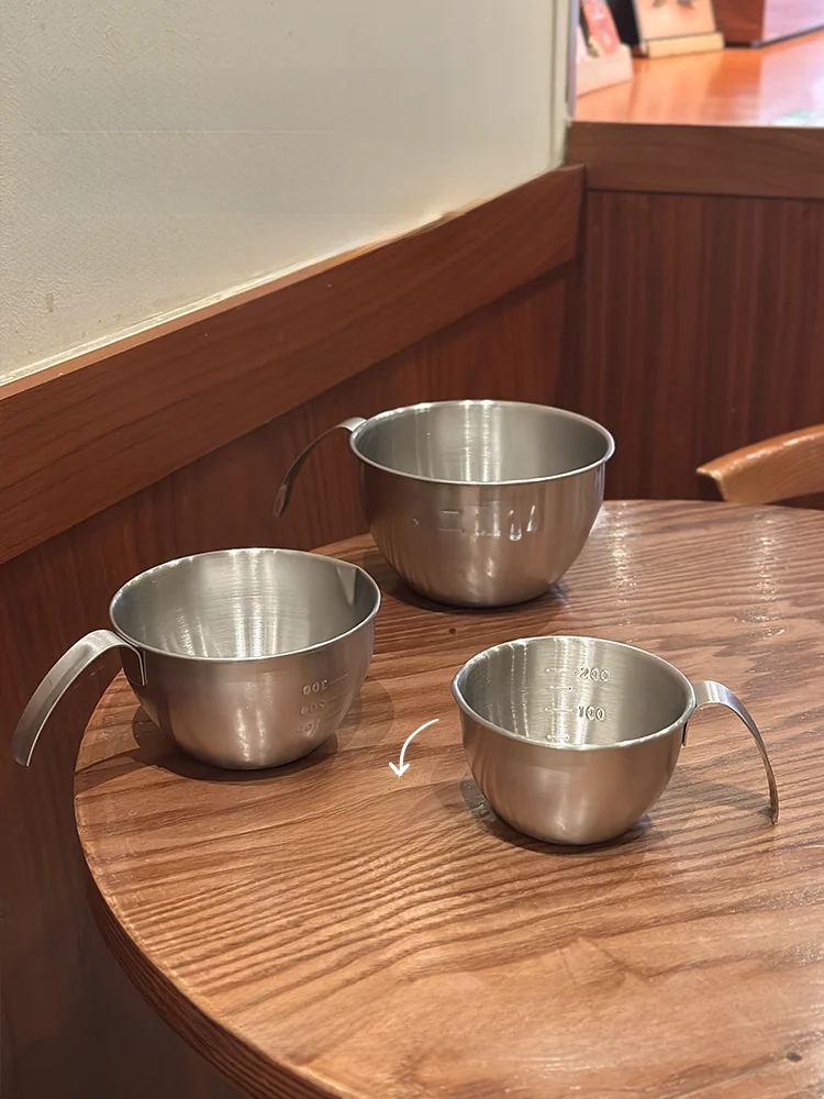 1/4カップブラと1リットルタンブラー、30cmものさしに加え作り置き容器——日常の「計量」がもたらす、小さな幸せとは？